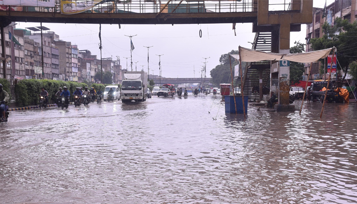 Heavy Rain in Karachi Claims 4 Lives, Disrupts Traffic
