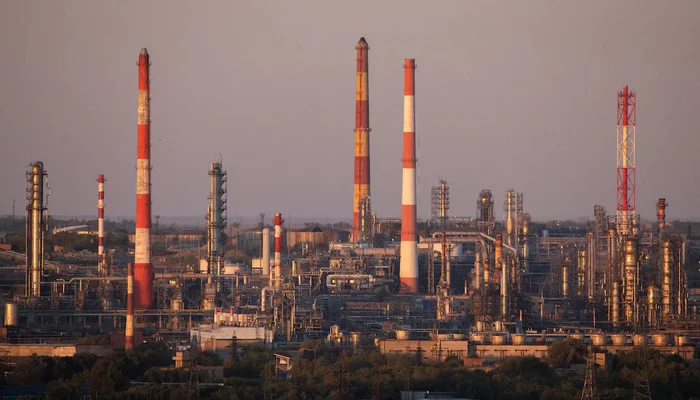 Pakistan Refineries Suffer Rs24 Billion Losses Amid April Pricing Pressures