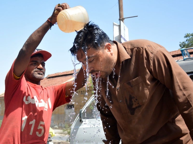 Karachi Heatwave Intensifies, Temperature May Reach 41°C