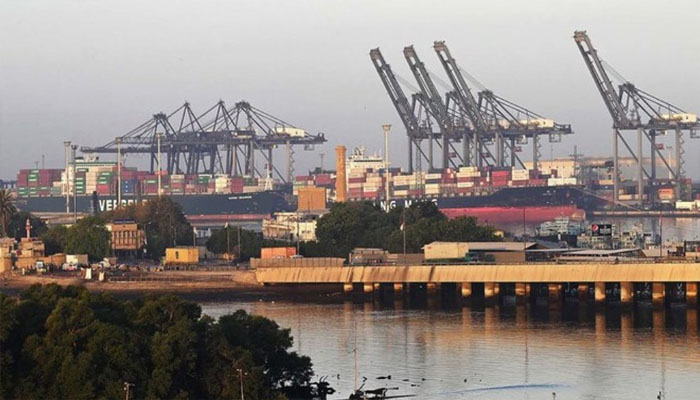 Pakistani Ship Arrives in Karachi from Kuwait Carrying 80 Million Liters of Diesel