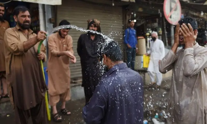 Hot Weather to Continue in Karachi, but Temperature Likely to Remain Below 40°C