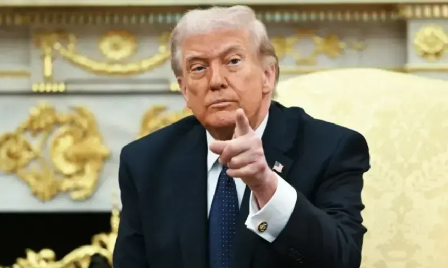 Trump Demands “Unconditional Surrender” from Iran, Promises Rebuilding Under New Leadership