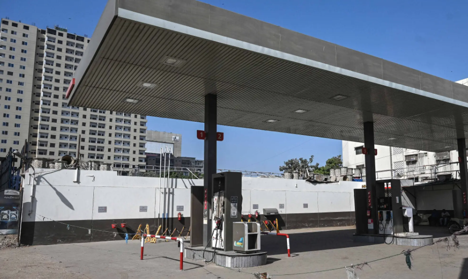 PM Shehbaz Orders Strategy to Conserve Fuel, Ensur