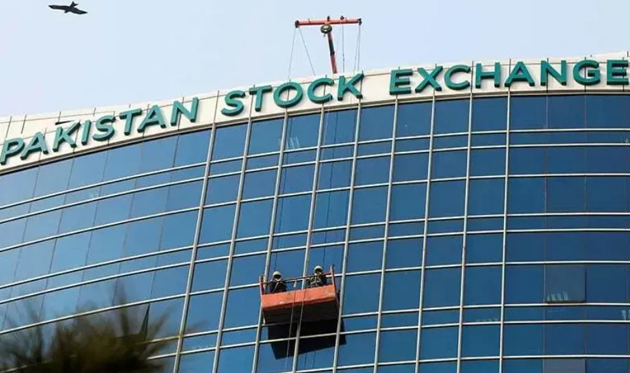 KSE-100 Index Plunges 4,687 Points Amid Oil Price 