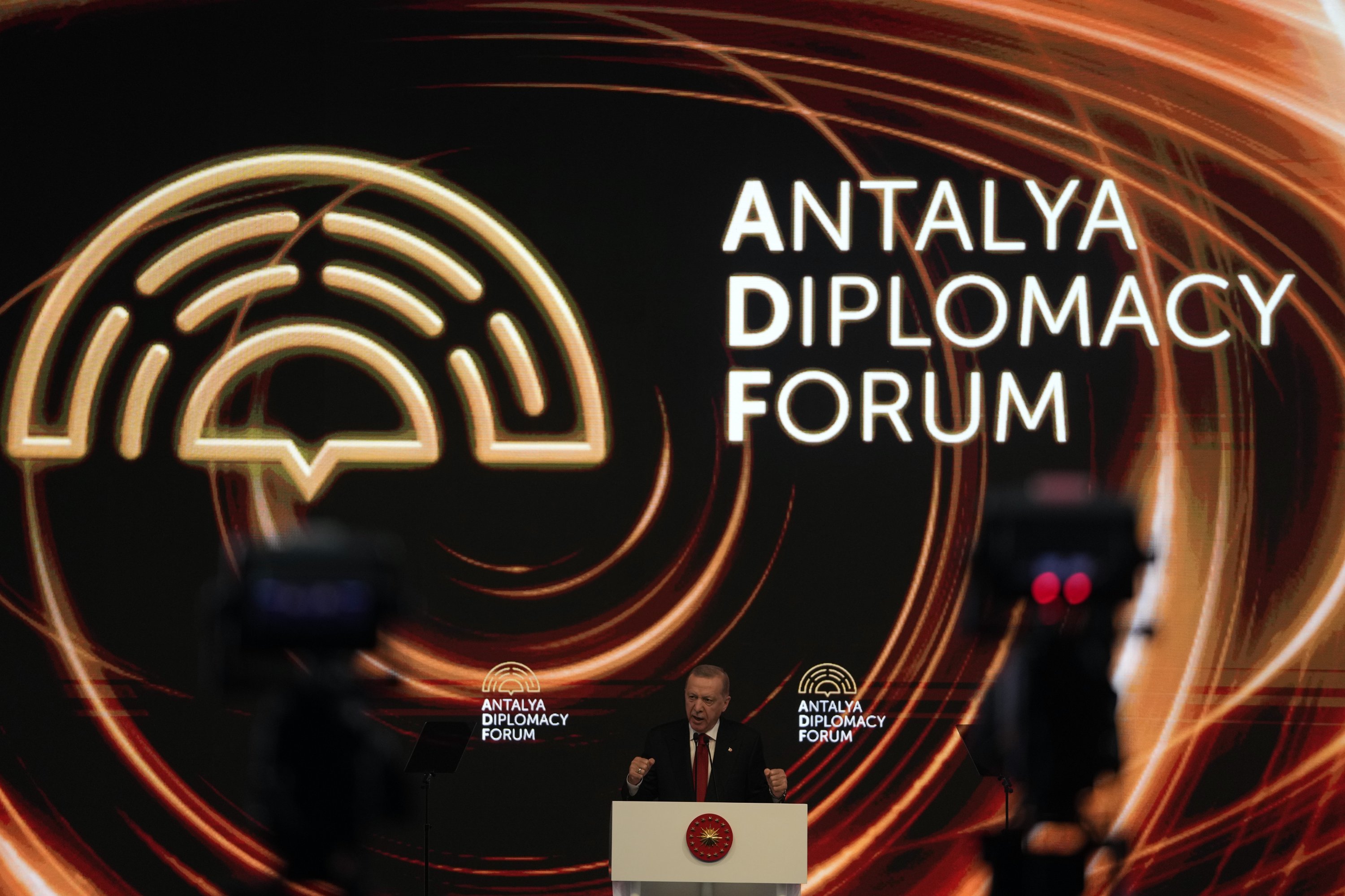 Antalya Diplomacy Forum: PM Shehbaz Meets Erdogan to Finalize Regional Peace Roadmap