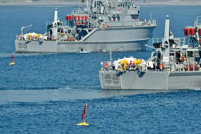 Clearing Mines in Strait of Hormuz Could Take Up to Six Months: Report