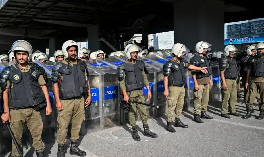 Two Policemen Martyred in Suicide Blast at Bhakkar Checkpost