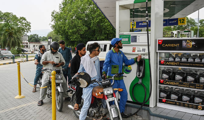 Pakistan Increases Petrol Levy by Rs26.77 per Litre