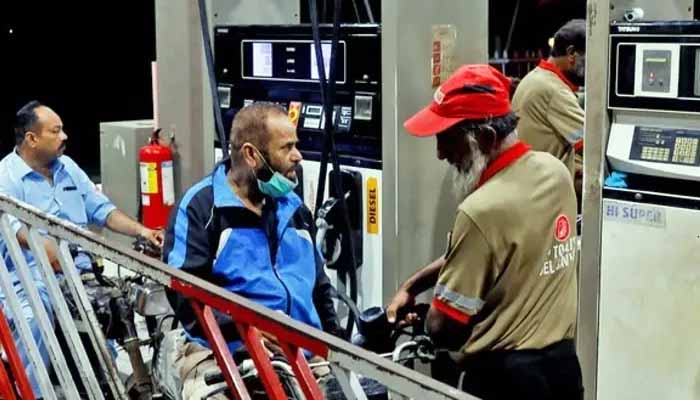 Govt Plans Petrol Subsidy for Motorcycles, Ricksha